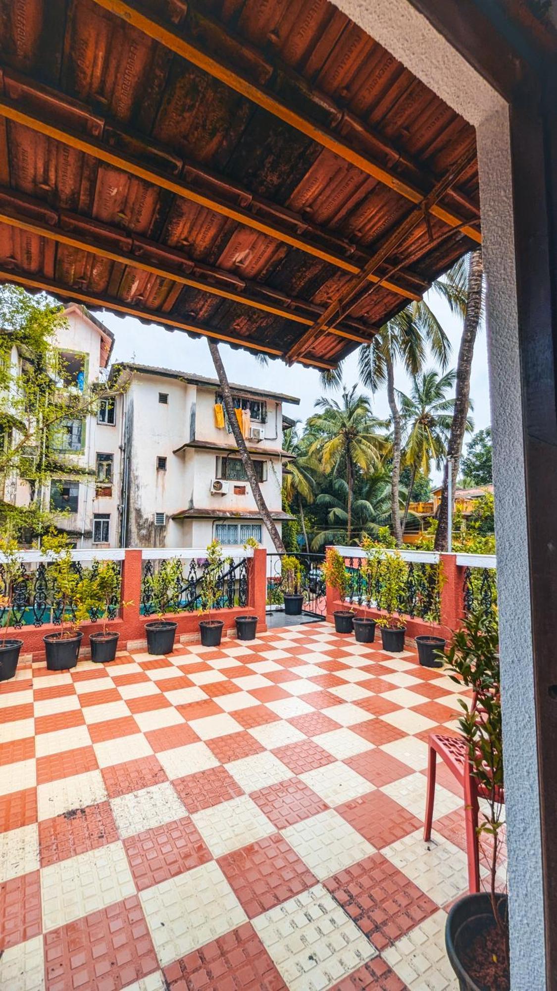 The First House By V3Homestay 4Bhk Private Pool Калангут Экстерьер фото